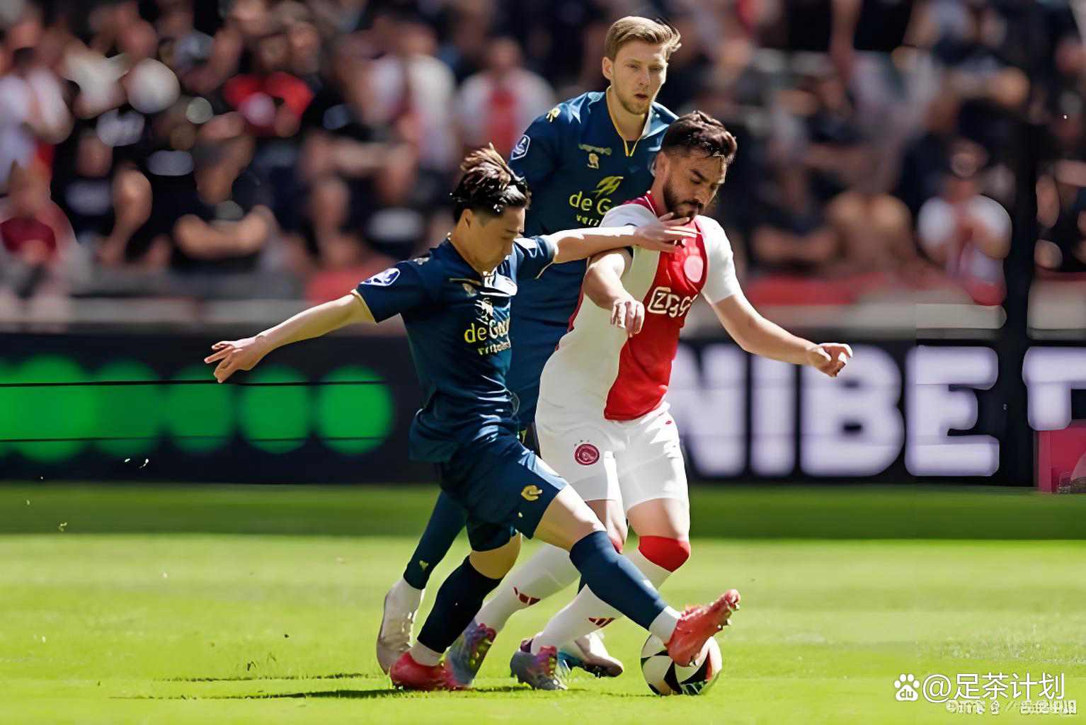 赛后荷甲焦点战,达拉斯独行侠刷新队史纪录,更衣室稳定,轮换策略成焦点的简单介绍-IM电竞中国官网